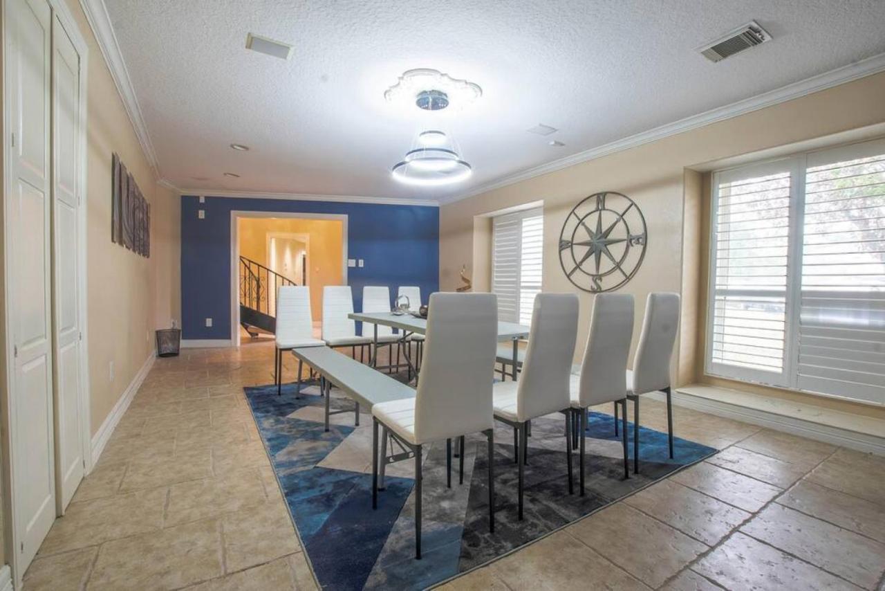 Huge 6 Bedroom With Pool, Spa, 85 Inch Tv, Game Room Houston Kültér fotó