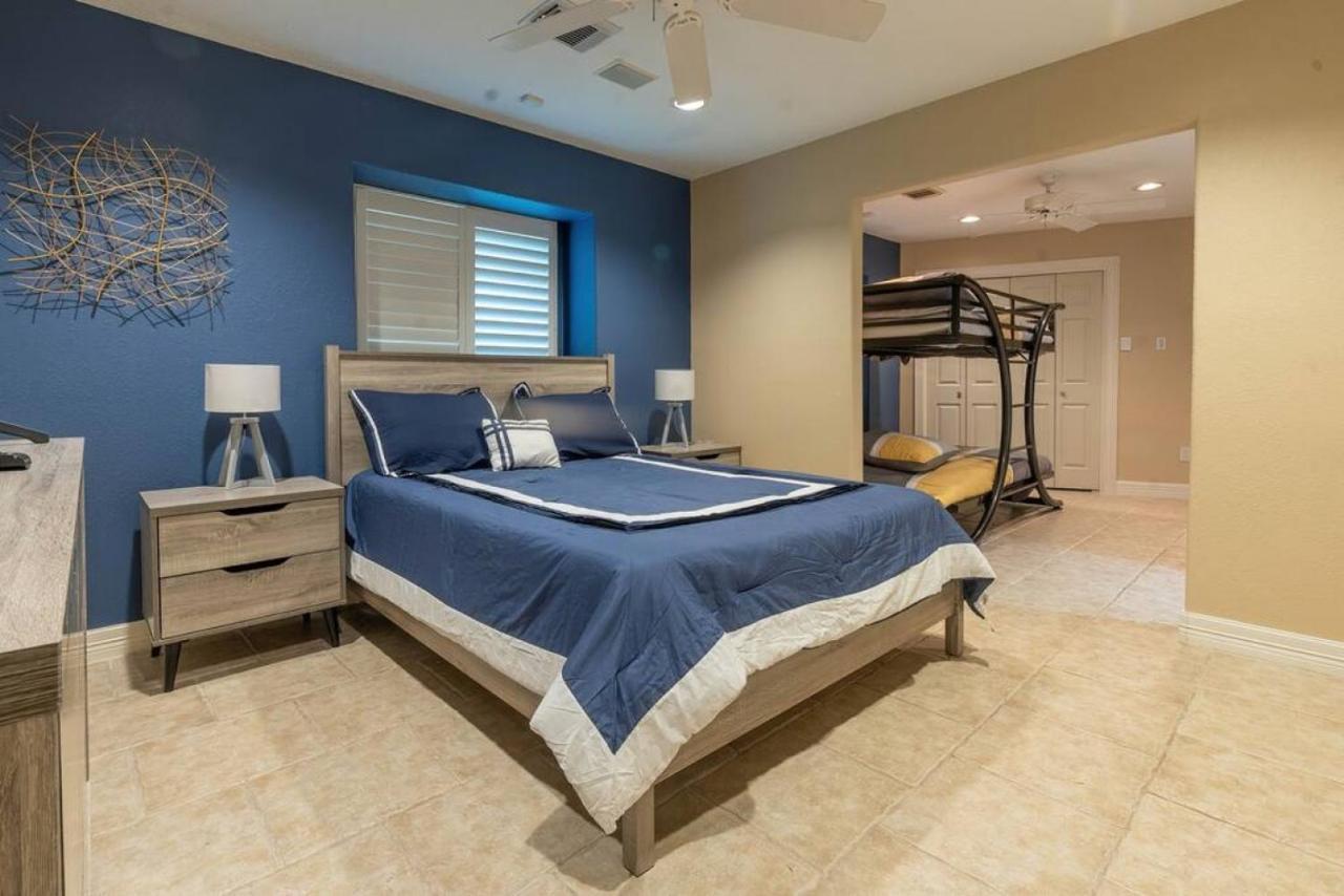 Huge 6 Bedroom With Pool, Spa, 85 Inch Tv, Game Room Houston Kültér fotó