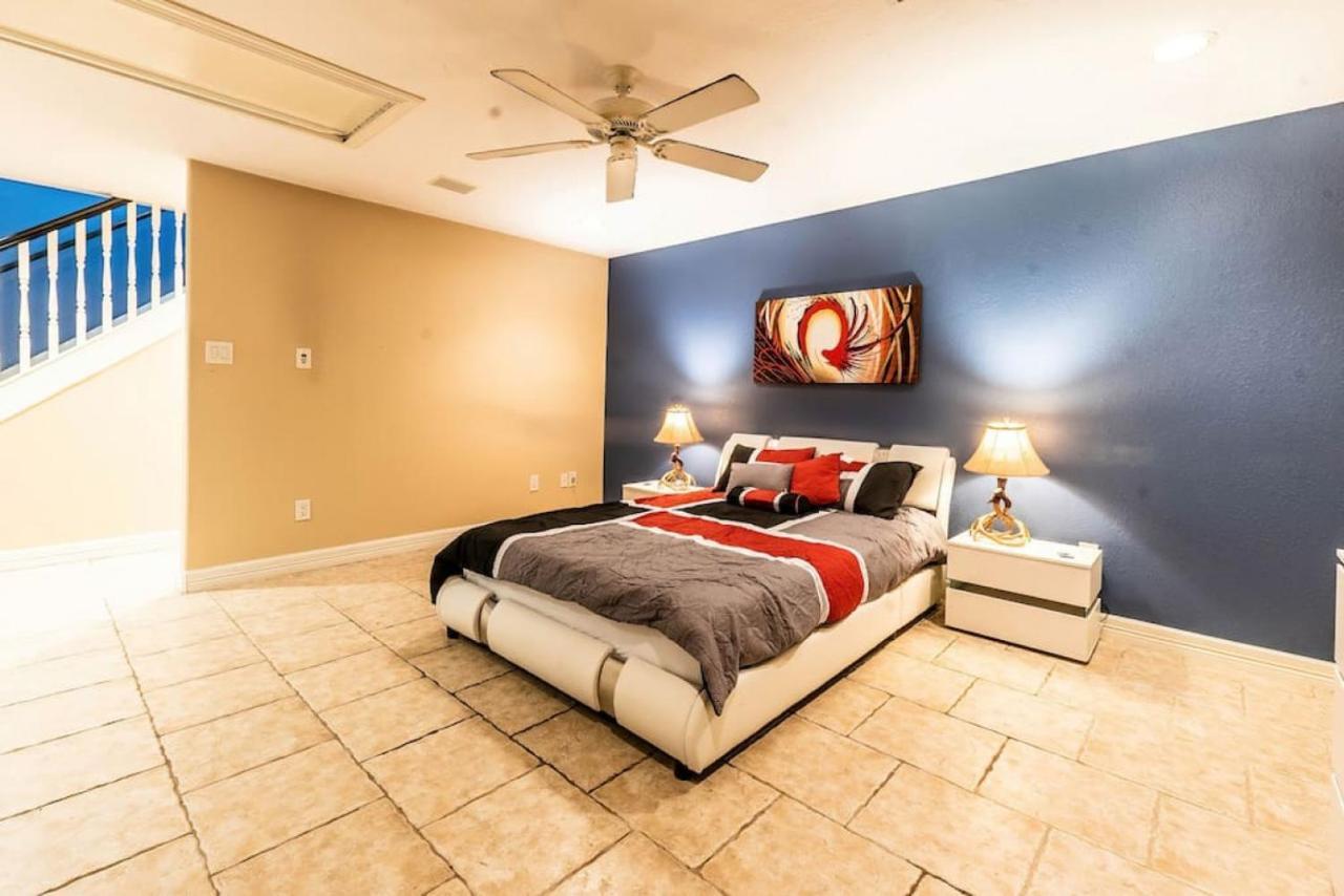 Huge 6 Bedroom With Pool, Spa, 85 Inch Tv, Game Room Houston Kültér fotó