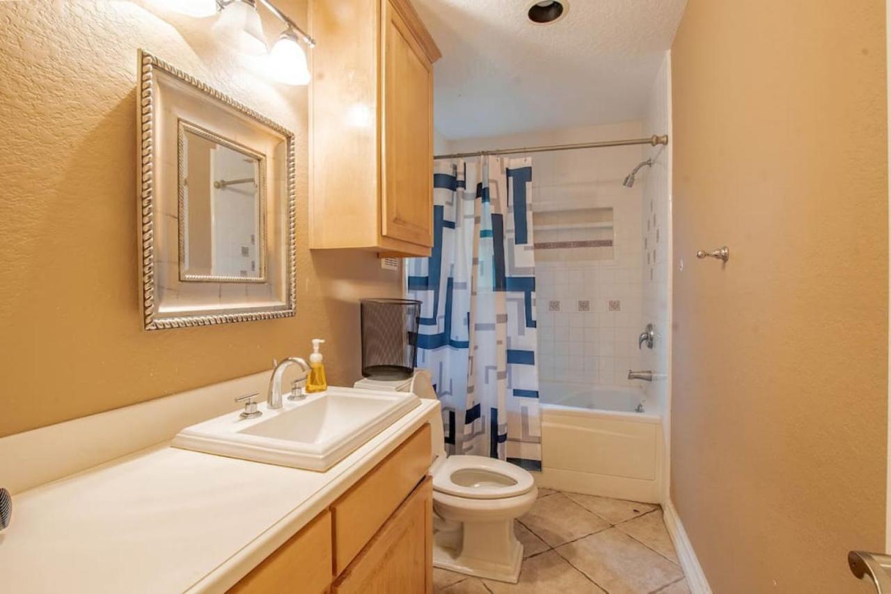 Huge 6 Bedroom With Pool, Spa, 85 Inch Tv, Game Room Houston Kültér fotó